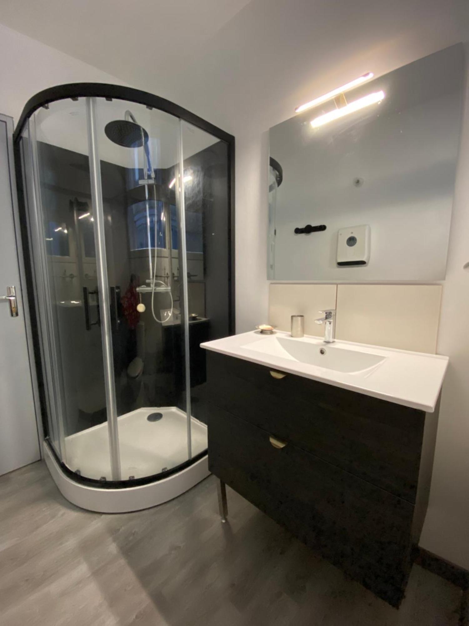 L'Adrien Studio Tout Confort Avec Terrasse Limoges Luaran gambar
